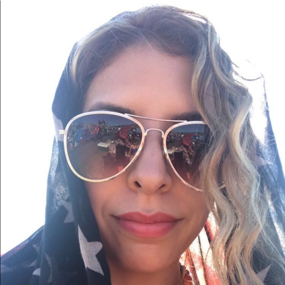 Meet your Posher, Alisa